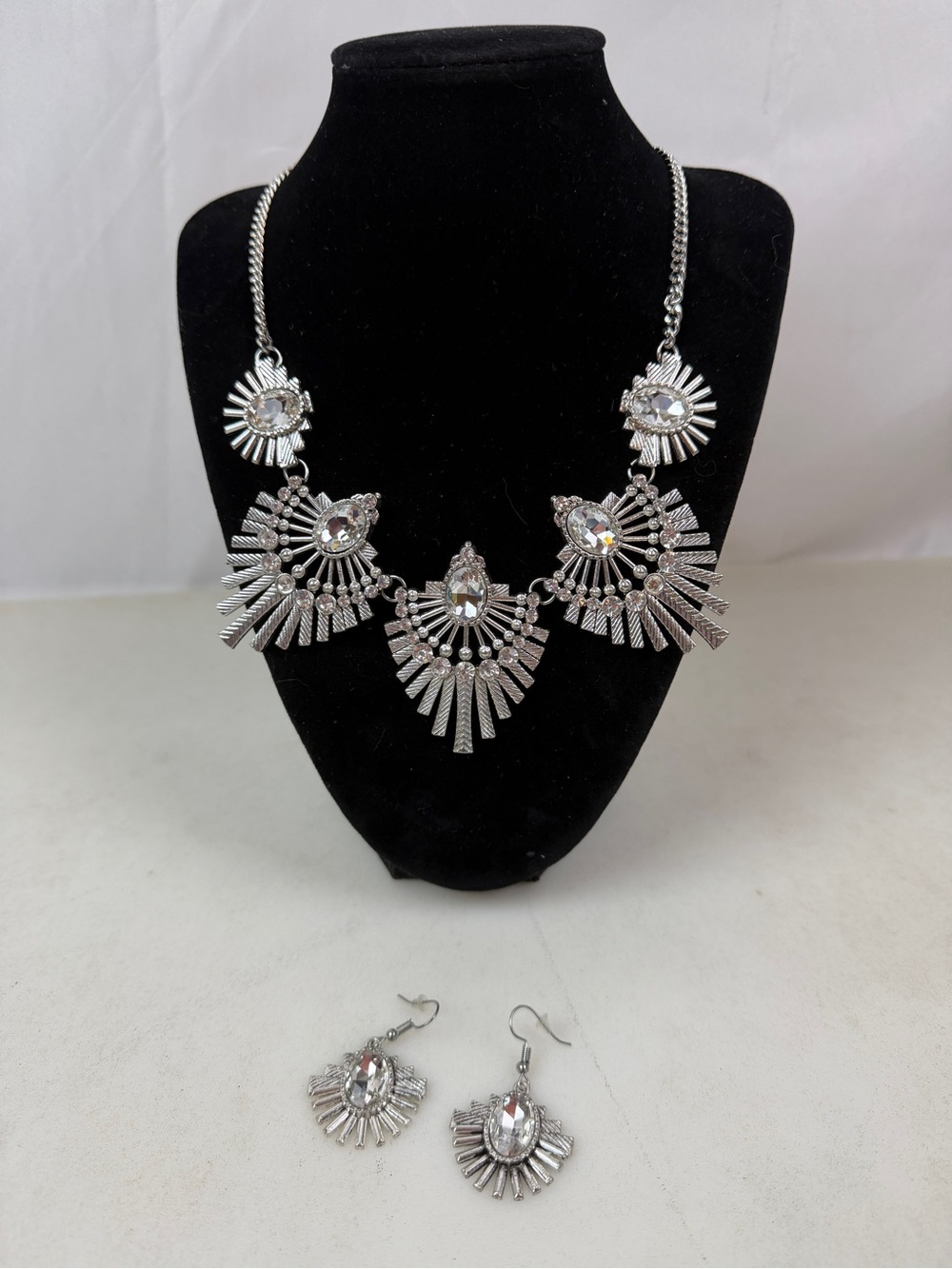 Silver Tone Clear Rhinestone Statement Necklace & Earrings Set Bib Jewelry